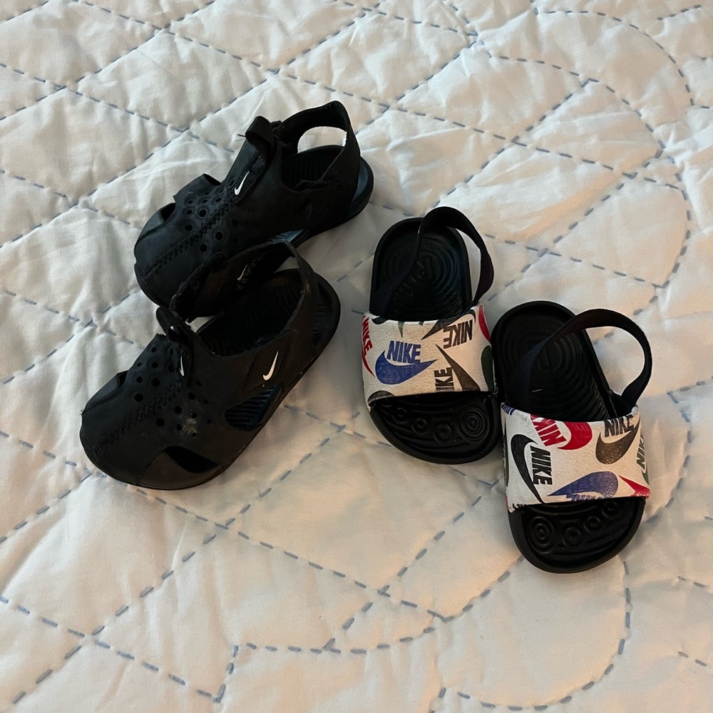 Nike Kids Black and Multicolor Sandals